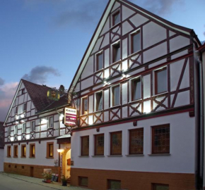 Отель Hotel Krone  Тауберреттерсхайм